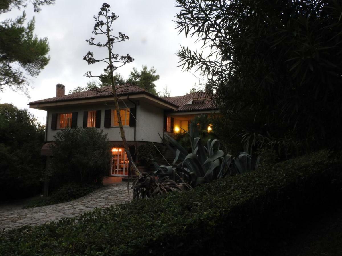 Villa Dall Acqua Pesaro Exterior foto